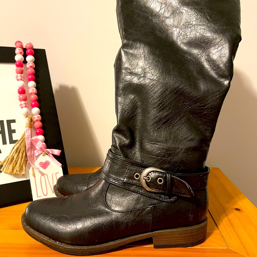 Knee high riding boots